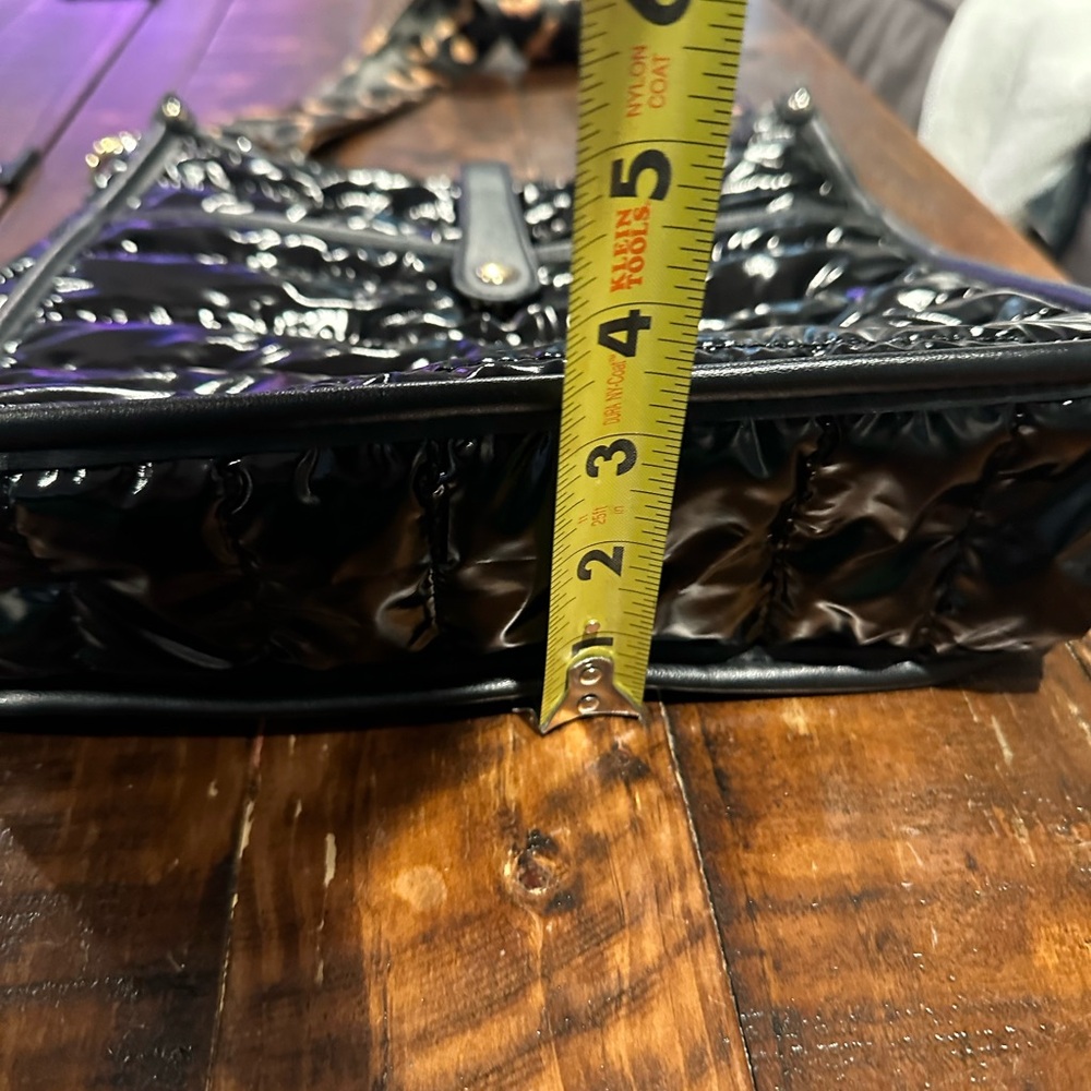 Black patent leather bag with guitar strap - Picture 4 of 7